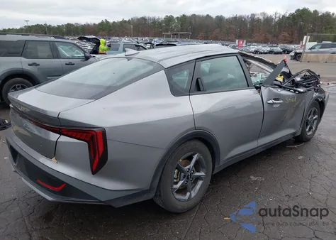 2025 Kia K4 Lxs из США, поврежденный, VIN 3KPFT4DE7SE028757